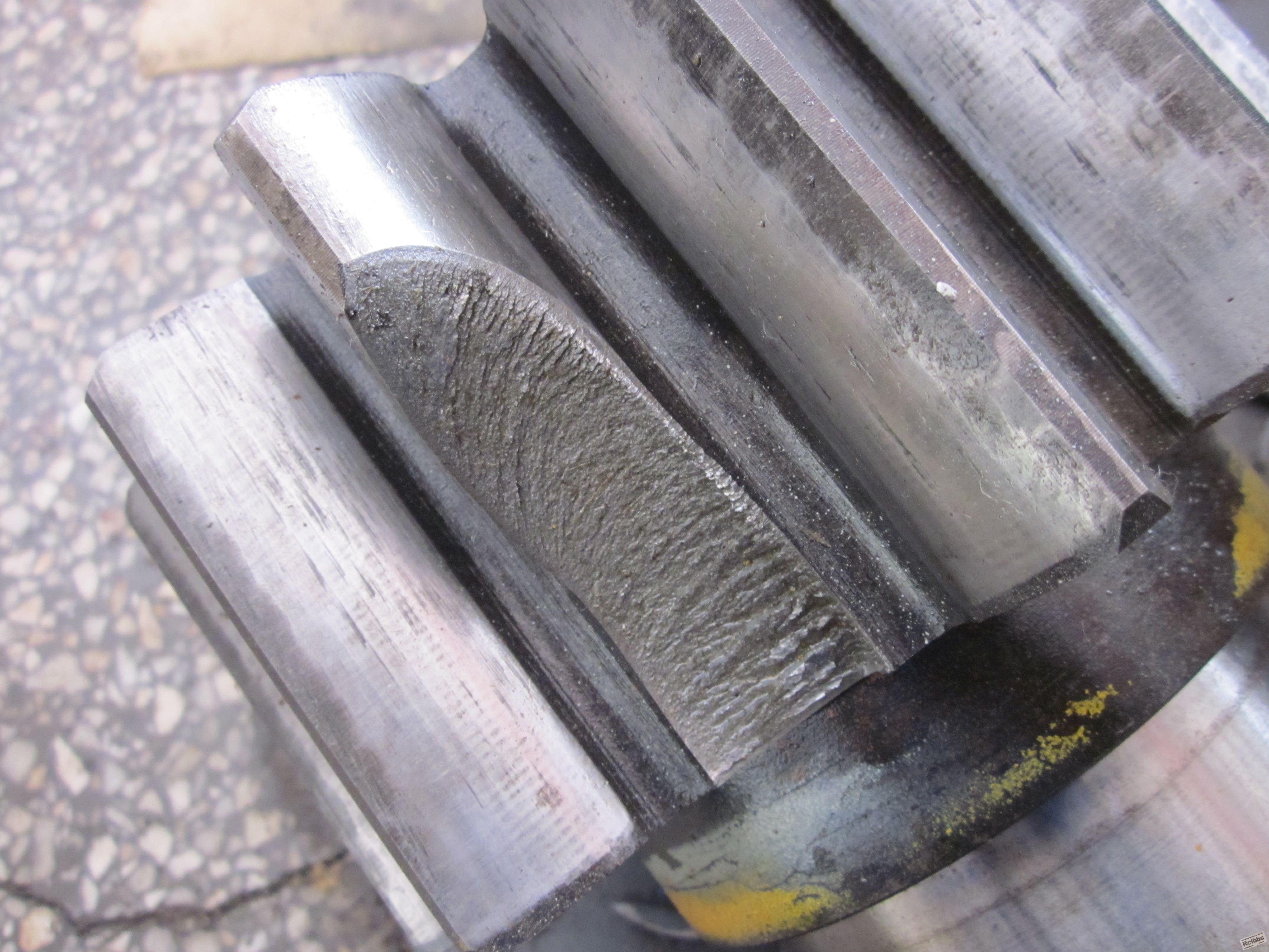 20crmnti渗碳输出齿轮断裂原因